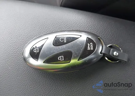 2024 Hyundai Elantra Sel from USA, damaged, VIN KMHLM4DG2RU749447